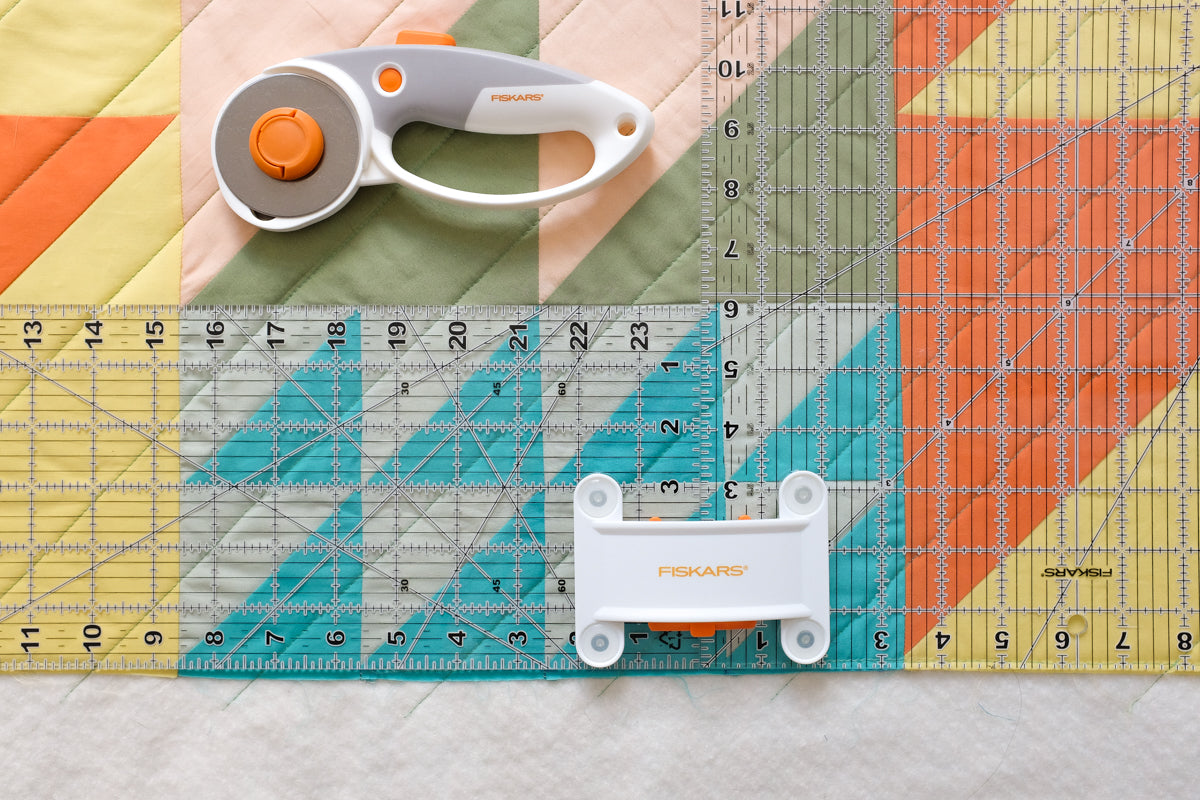 The weekend quilter fiskars partner blog tutorial Top 6 Tips on how to Square Up a Quilt Sandwich