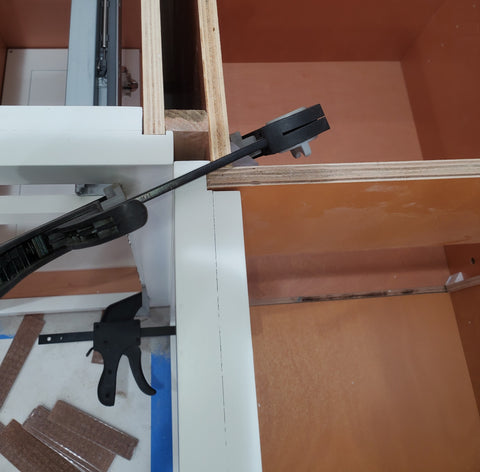 Corner installation requiring several clamps and fillers