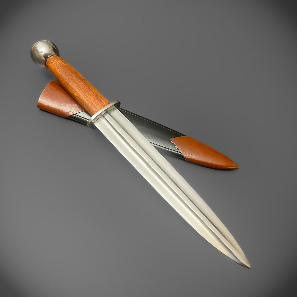 Fishtail Gothic Dagger