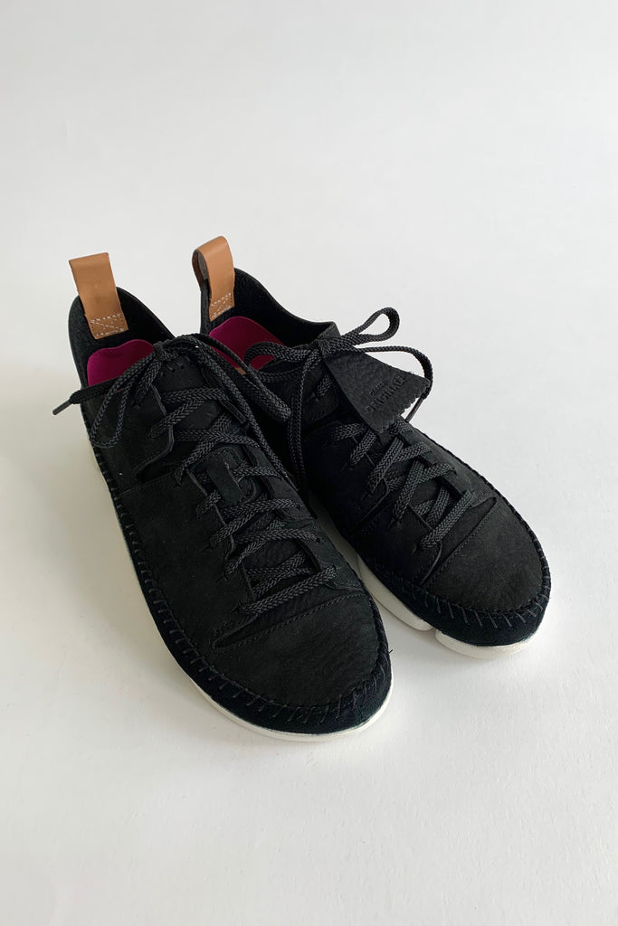 clarks trigenic flex black nubuck