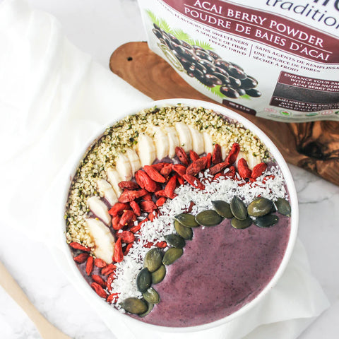 Super Berry Smoothie Bowl with lots of toppings