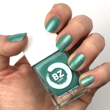 Vernis à ongles végan non-toxique vert BZ Lady St-Tropez