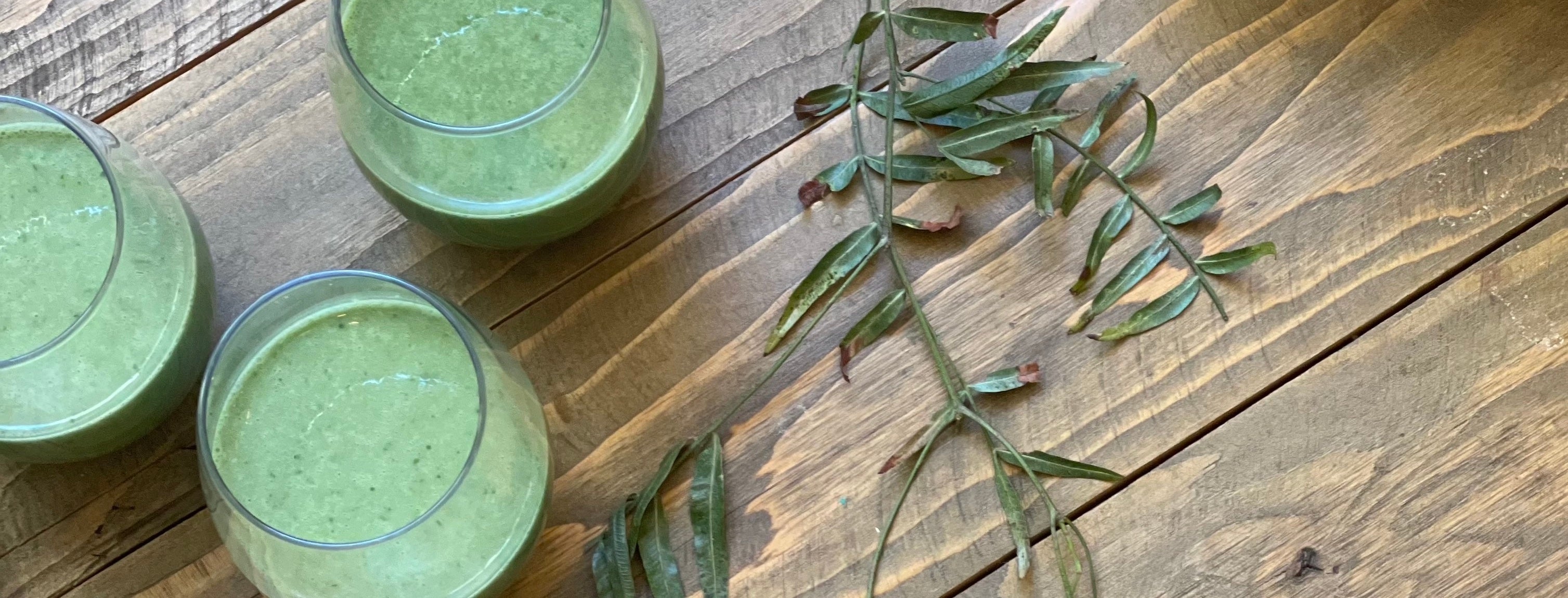 Green Pineapple Summer Smoothie