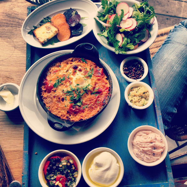 healthy egg breakfast - israeli shashuka