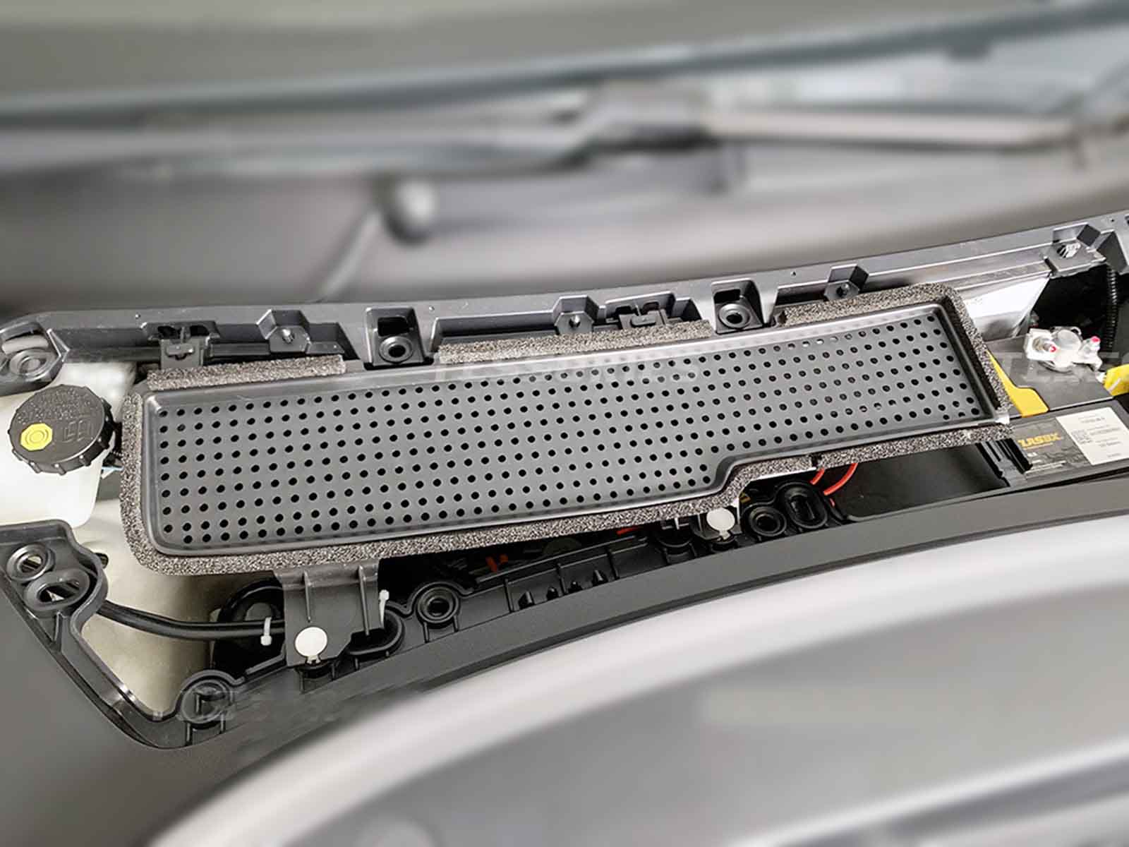 Tesla Model 3 (2024 Highland): Air Inlet Vent Grille Cover, Airco