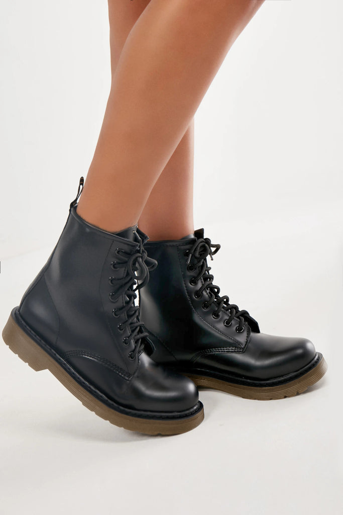 matte black lace up boots