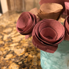Paper roses for a zero-waste Valentine's Day