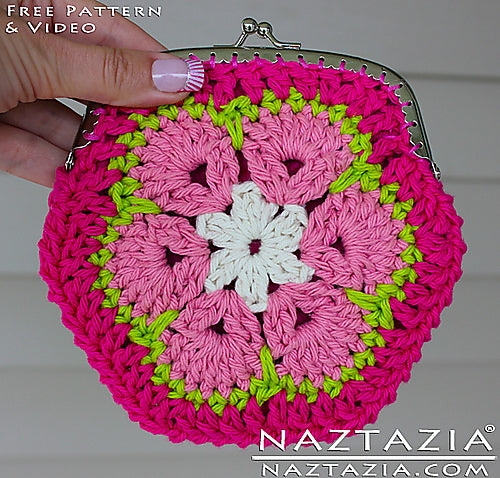 Granny Square Crochet Tutorial - Naztazia ®