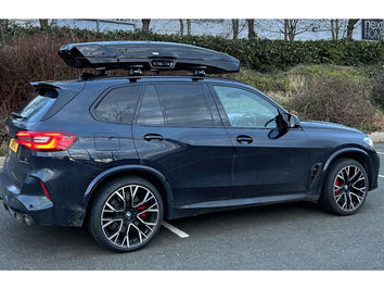 BMW X5 WITH VECTOR ROOF BOX
