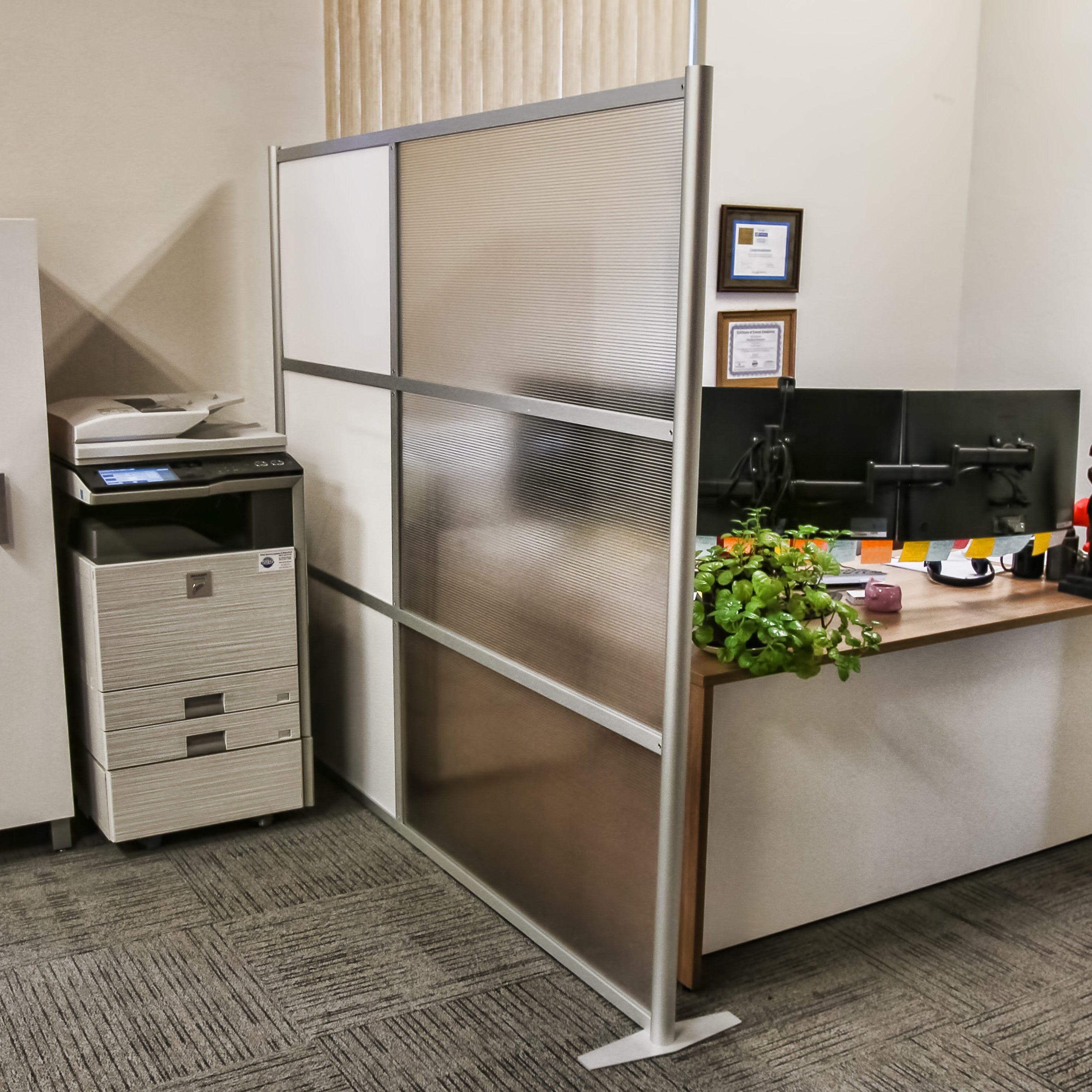 How to create a home office using modular room dividers