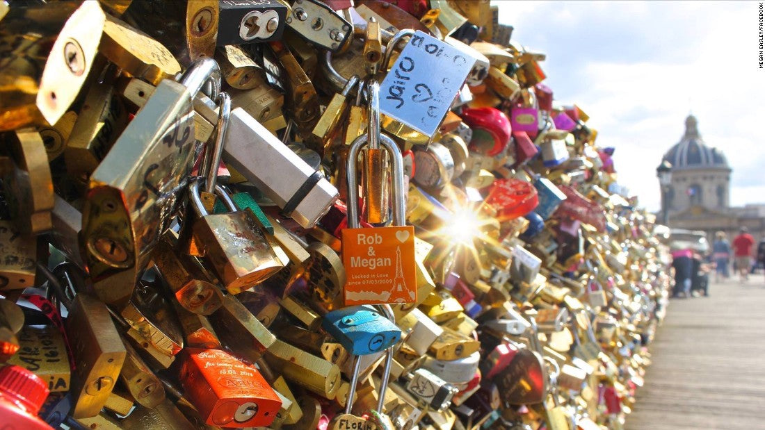 Love locks - Cadenas d'Amour - Paris Bridges