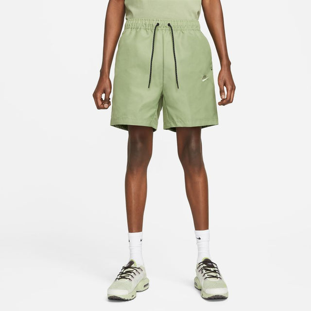 Nike Sportswear M NK TECH LGHTWHT - Shorts - team gold/gold-coloured 