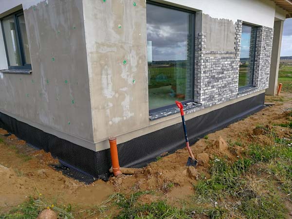 Installing Below Grade Waterproofing