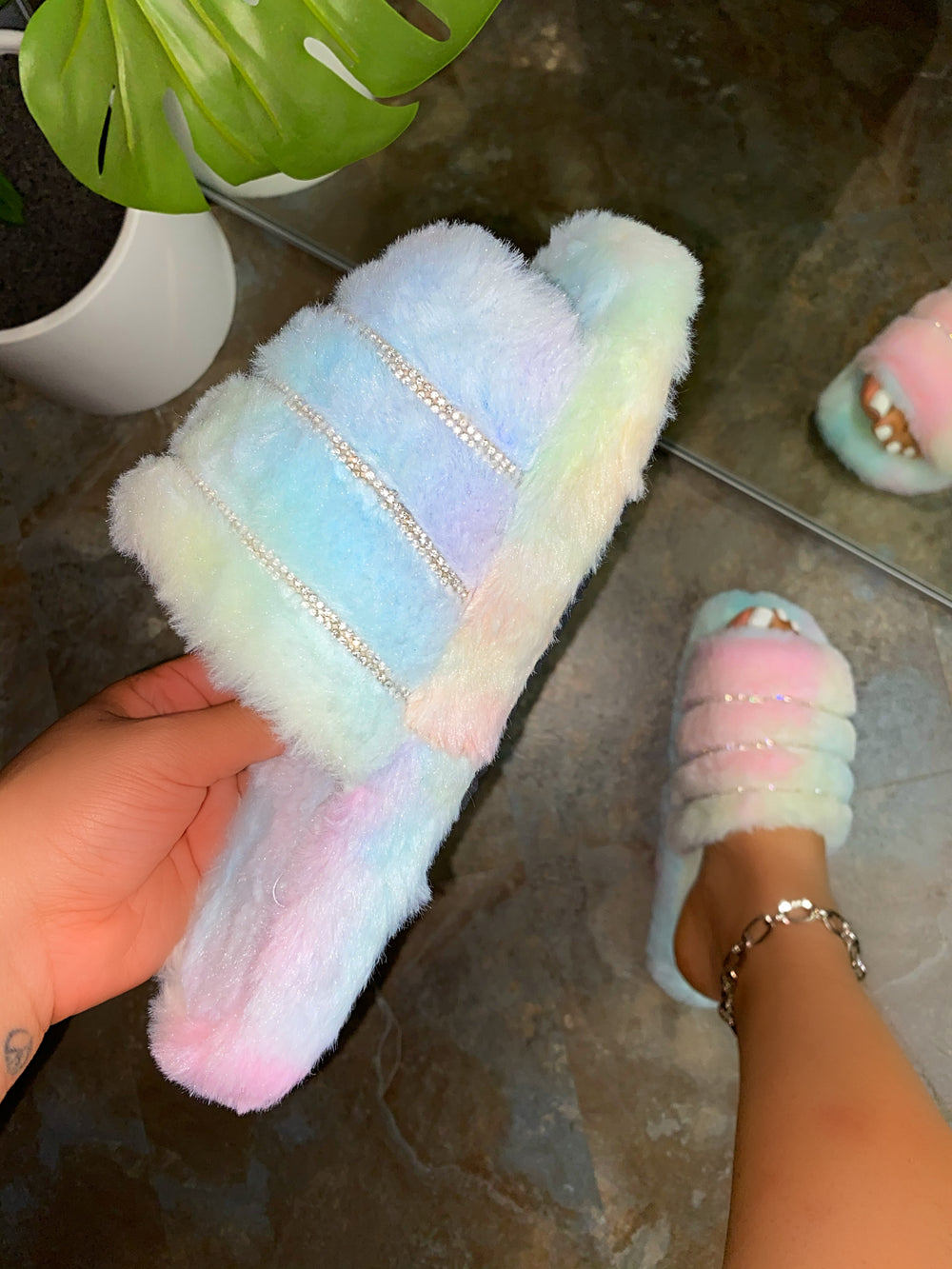 tie dye slippers