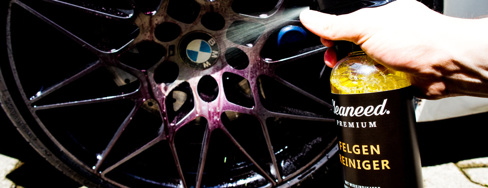 Cleaneed Premium Auto Reifen- und Felgen Waschset [3 Teile] Felgenreiniger  (3-St. Alles für die Reinigung und Pflege deiner Alufelgen und Reifen  Felgenreiniger, Felgenbürste und Gummipflege)