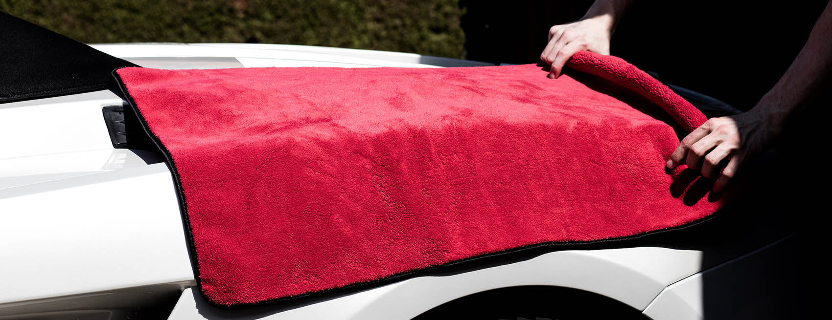 Cleaneed Premium Einsteiger Auto Reinigungsset [5 Teile] Auto-Reinigungsmittel  (Ideales Einsteiger Autopflege Set, [5-St. – Alles für die Reinigung und  Pflege deines Autos Autowasch, Auto Putz Set, Autoreinigung)