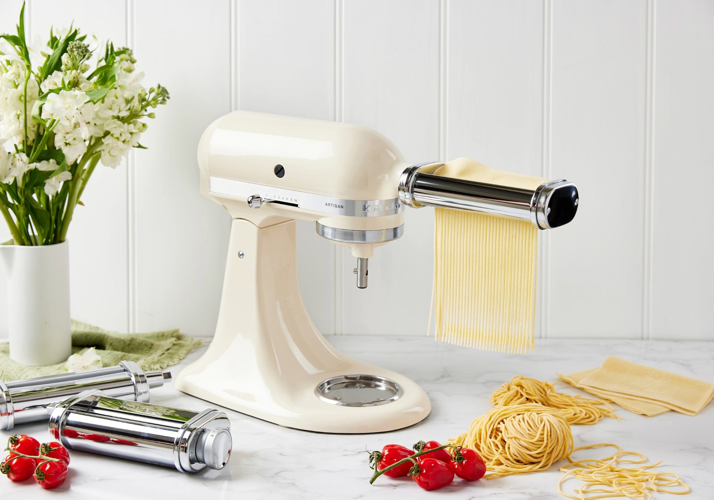 New KitchenAid 3-Piece Pasta Roller and Cutter Attachment KSMPRA