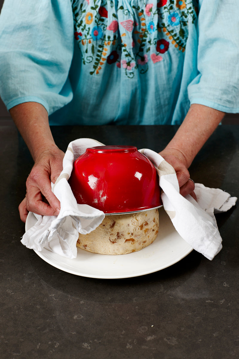 ginger_and_macadamia_praline_ice-cream_method_14.jpg