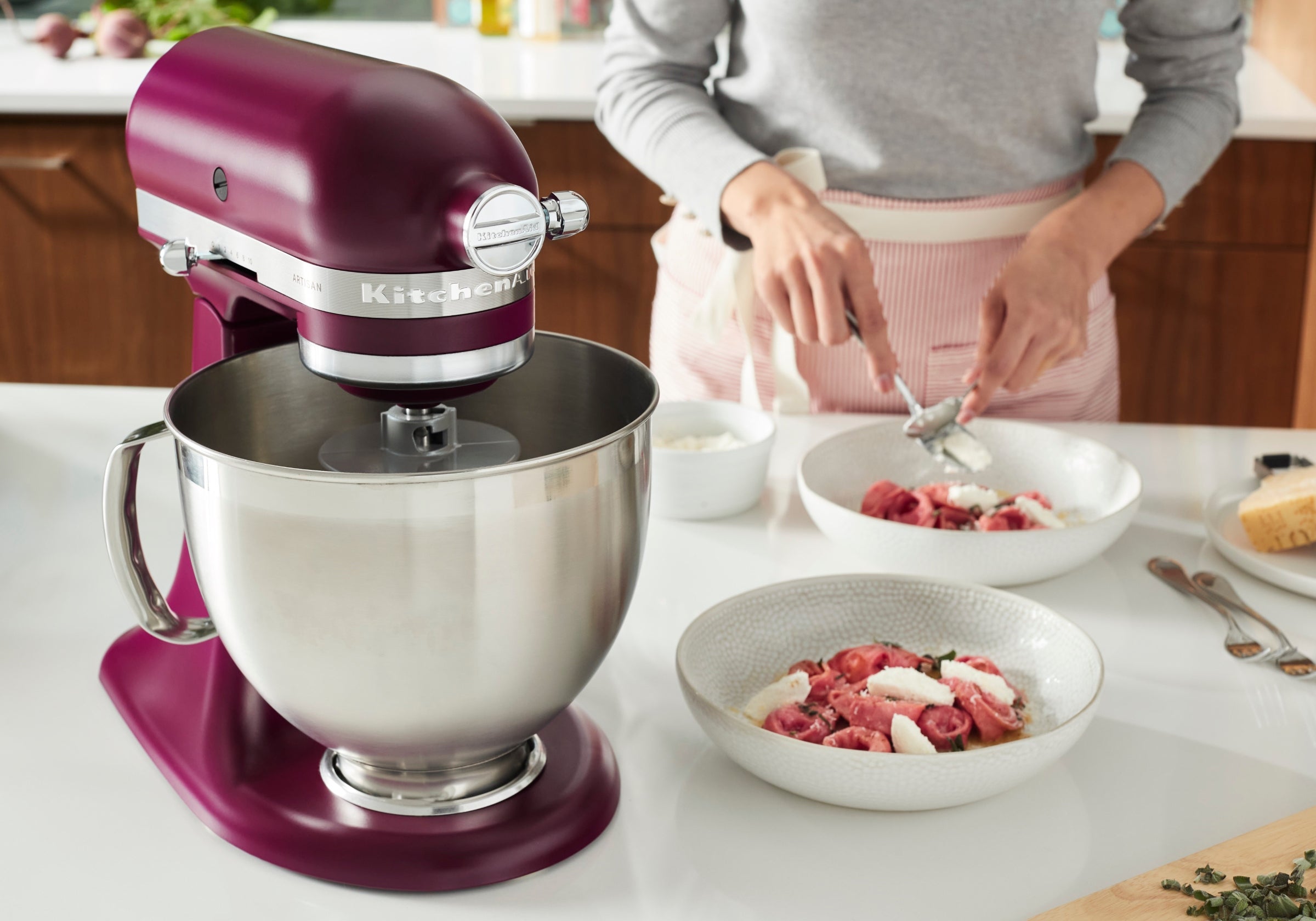 New KitchenAid 4.7L Artisan Stand Mixer 2022 Colour of the Year Beetroot KSM195