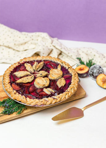 earl grey infused pie displayed on wooden board