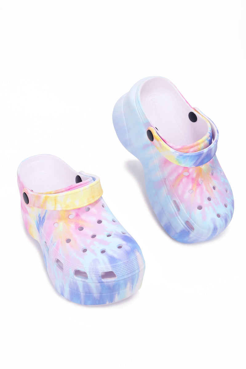 tie dye platform crocs