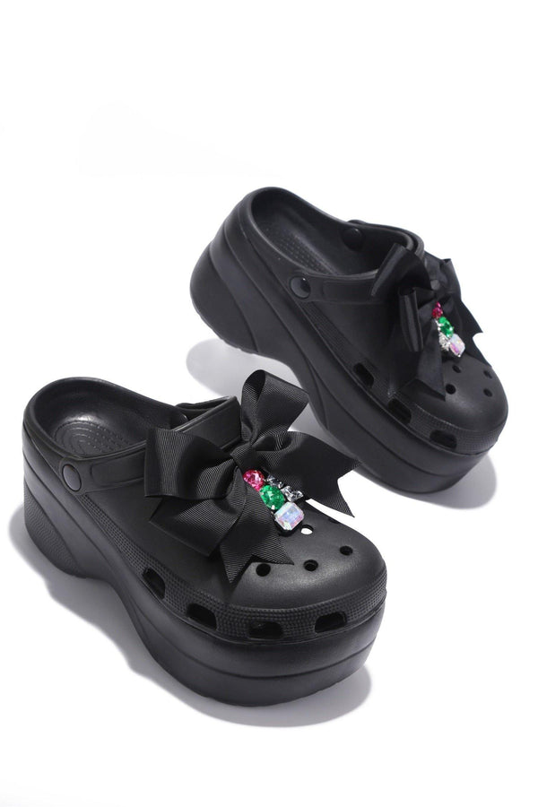 flashybox platform crocs