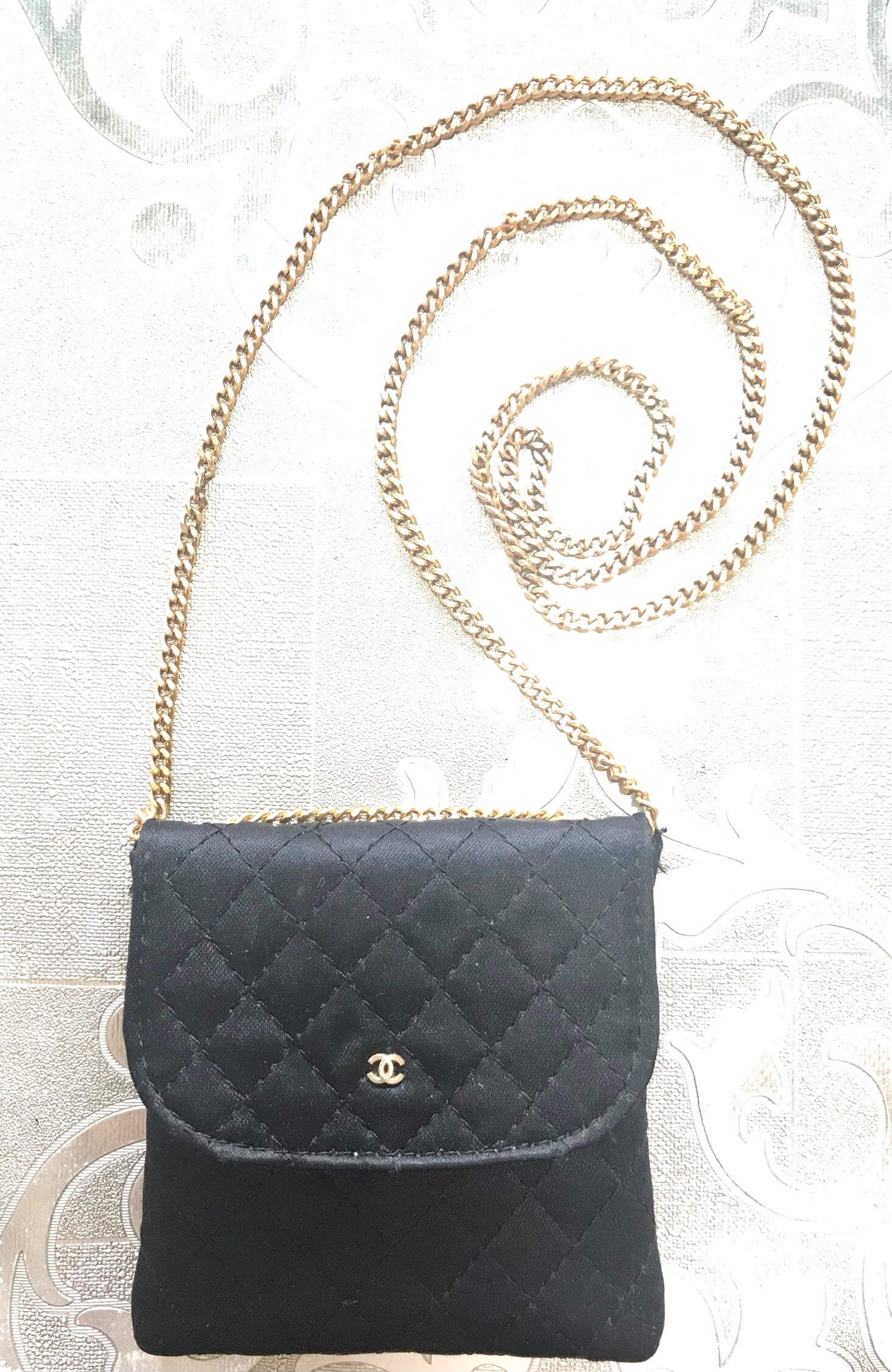 chanel handbag necklace