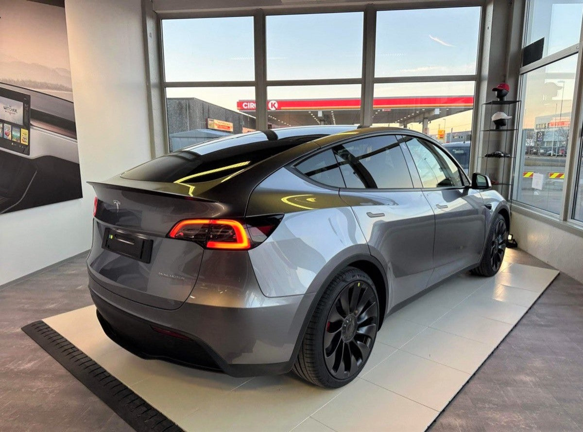 Tesla Model Y Performance 2024 Quicksilver Billi Rachelle