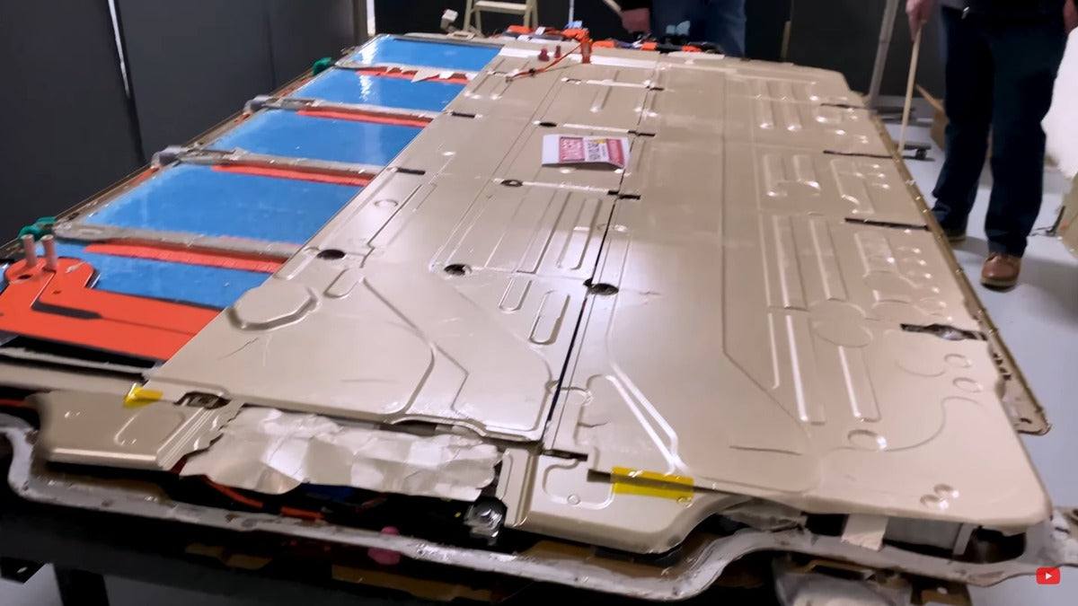 Tesla Model S Plaid Battery Pack Is An Engineering Masterpiece Says M