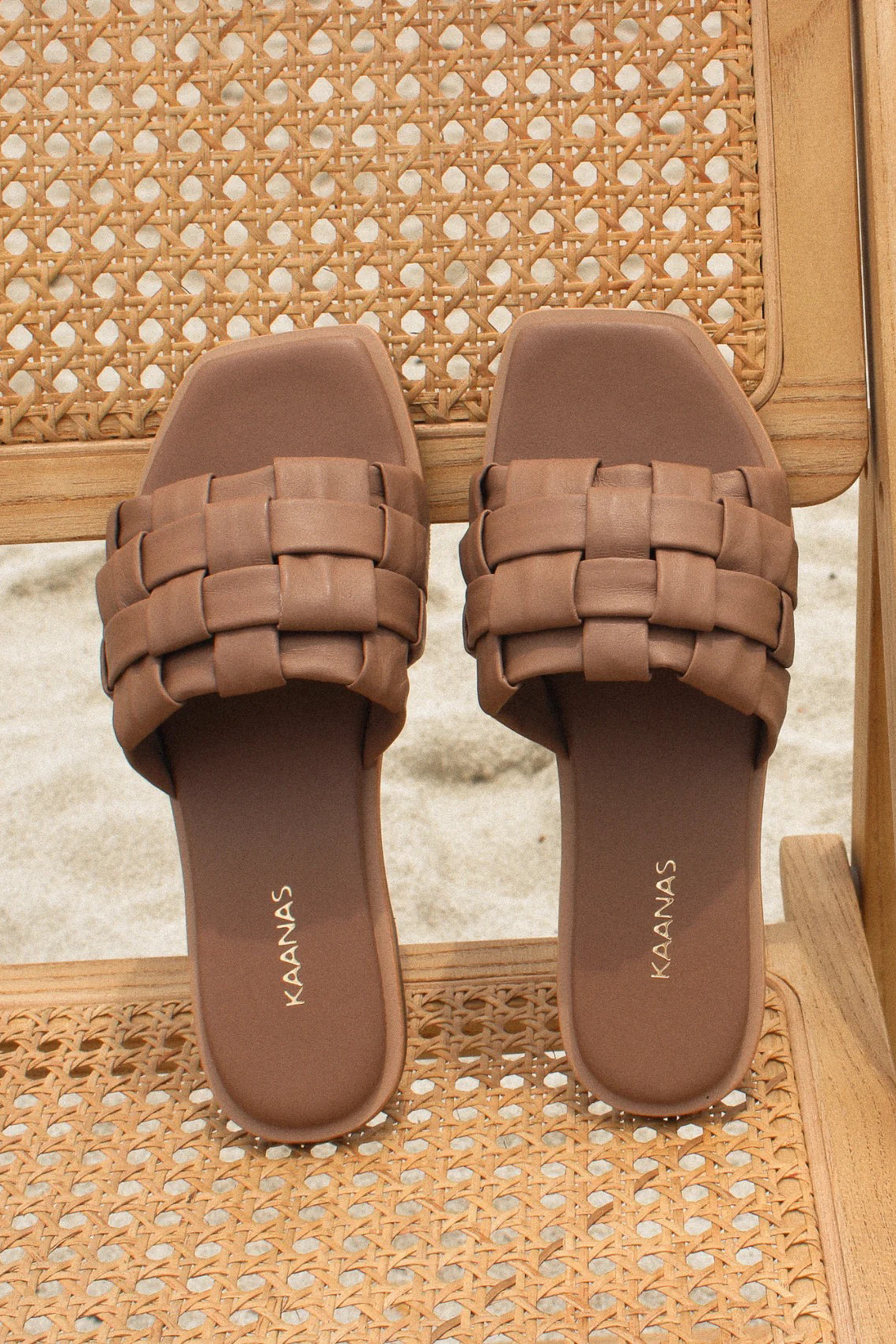 KAANAS Belinha Leather Slide