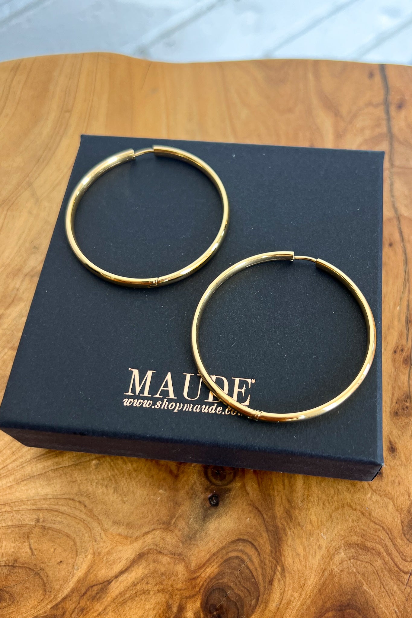 18K Small Gold Hoop Earrings