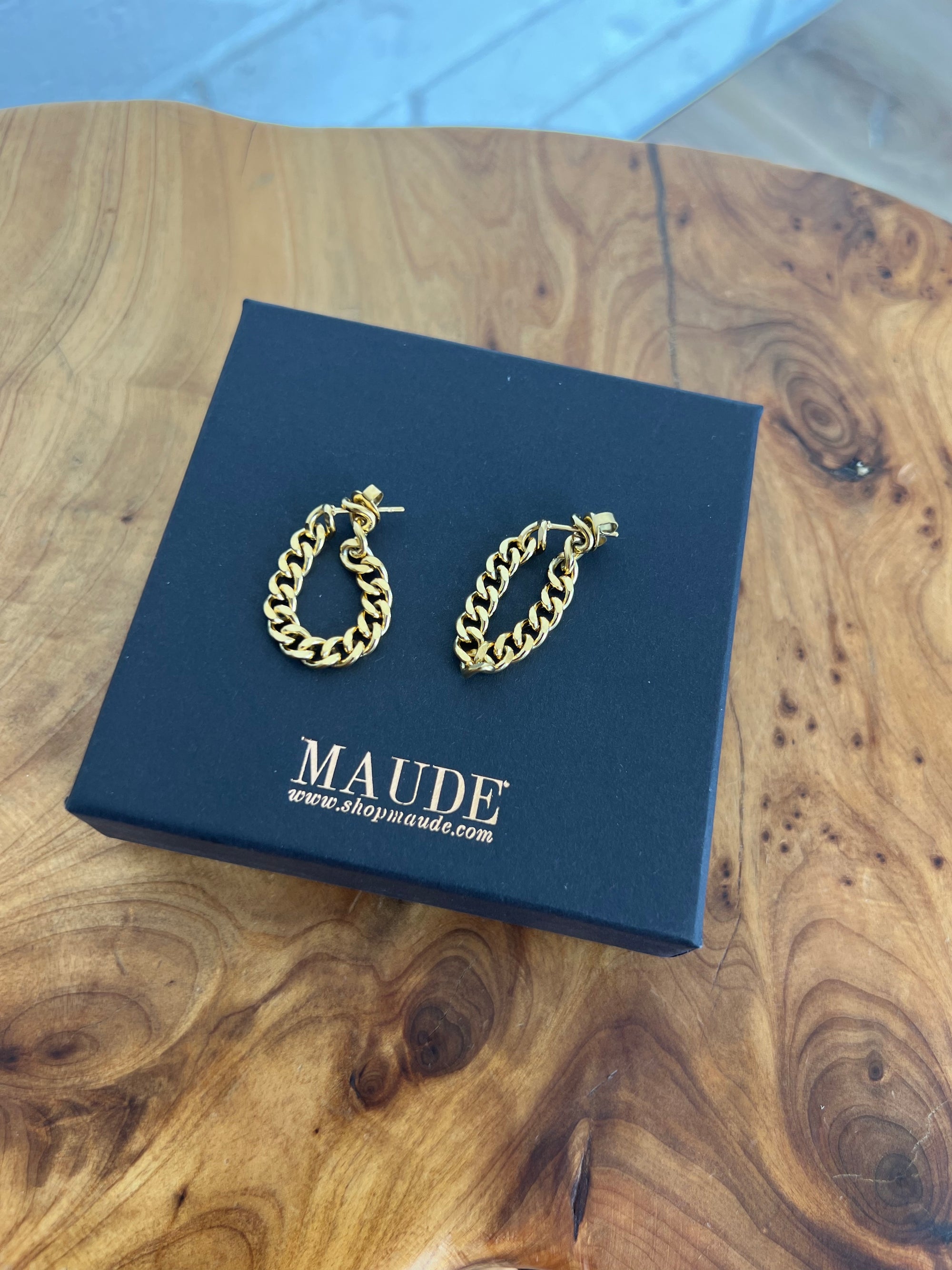 18K Lila Chain Earrings