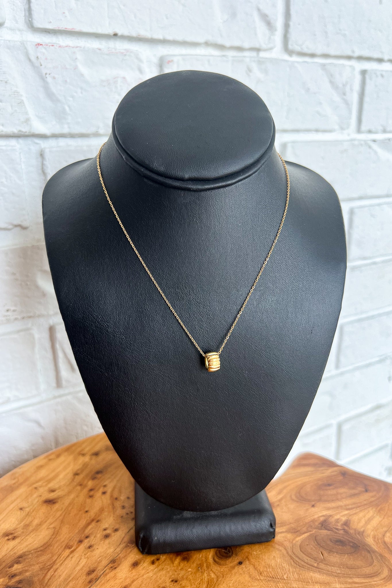 18K Gia Pendant Necklace