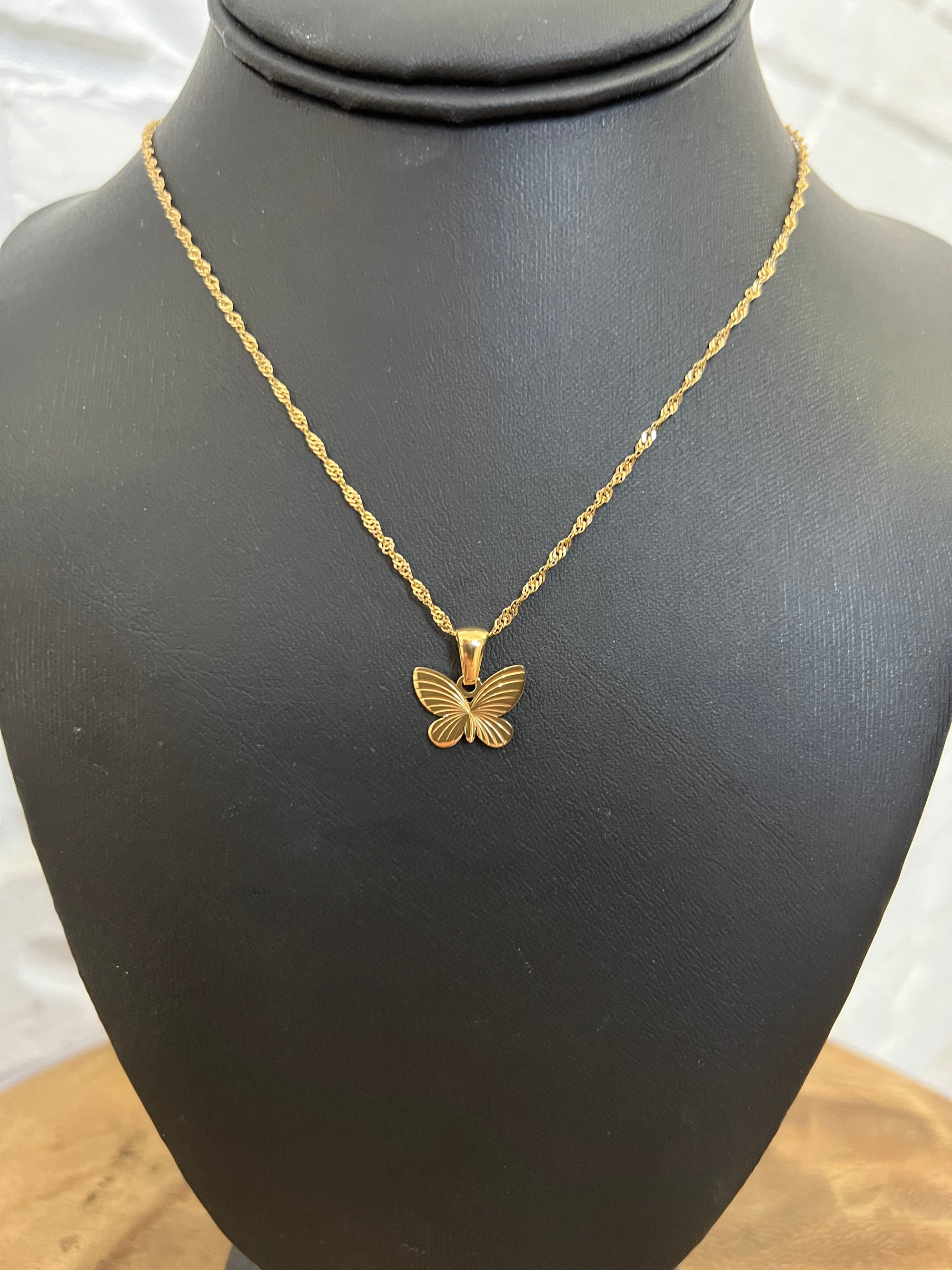 18K Clara Gold Butterfly Necklace