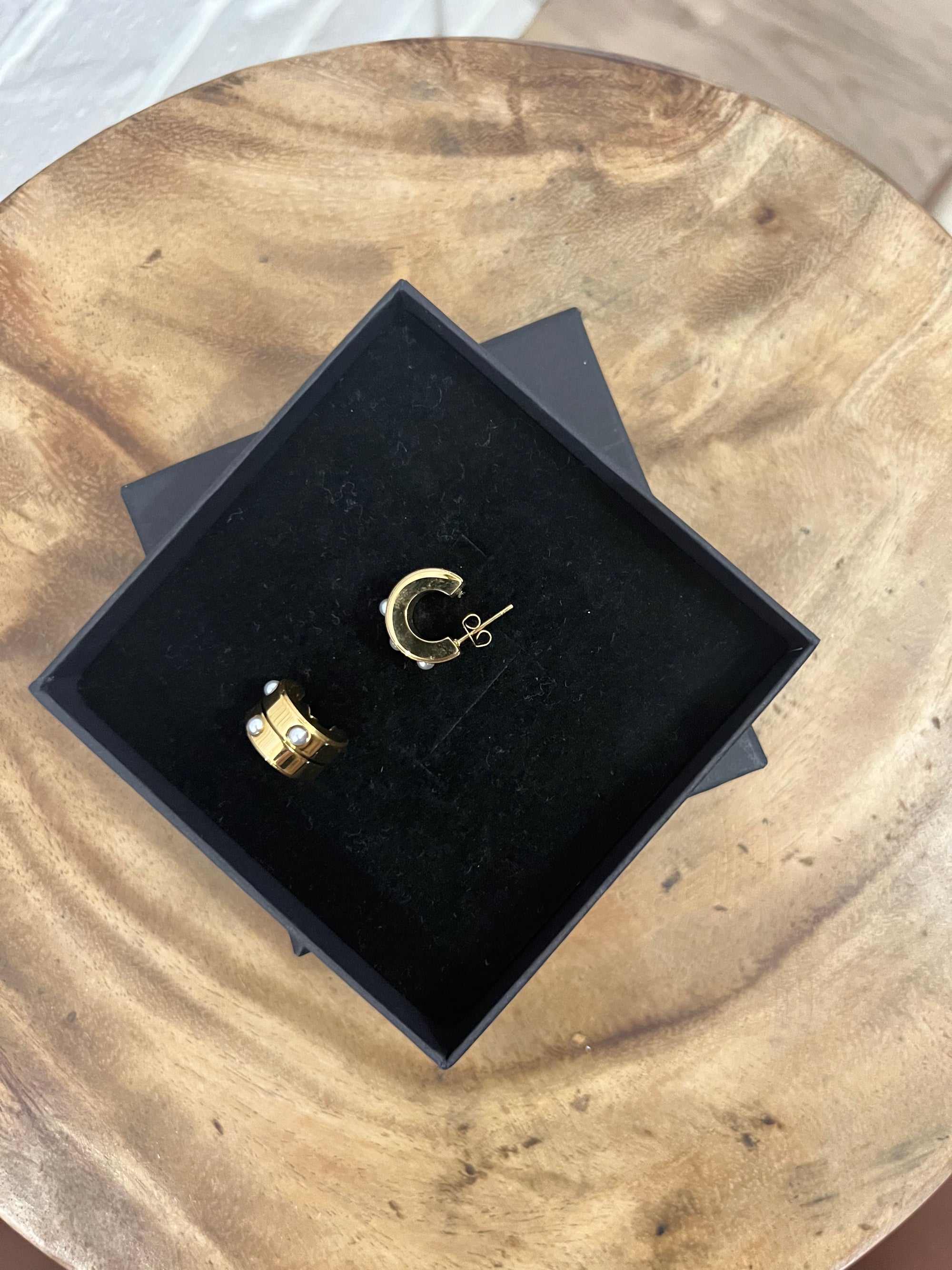 18K Clara Baby Half Hoop Earrings