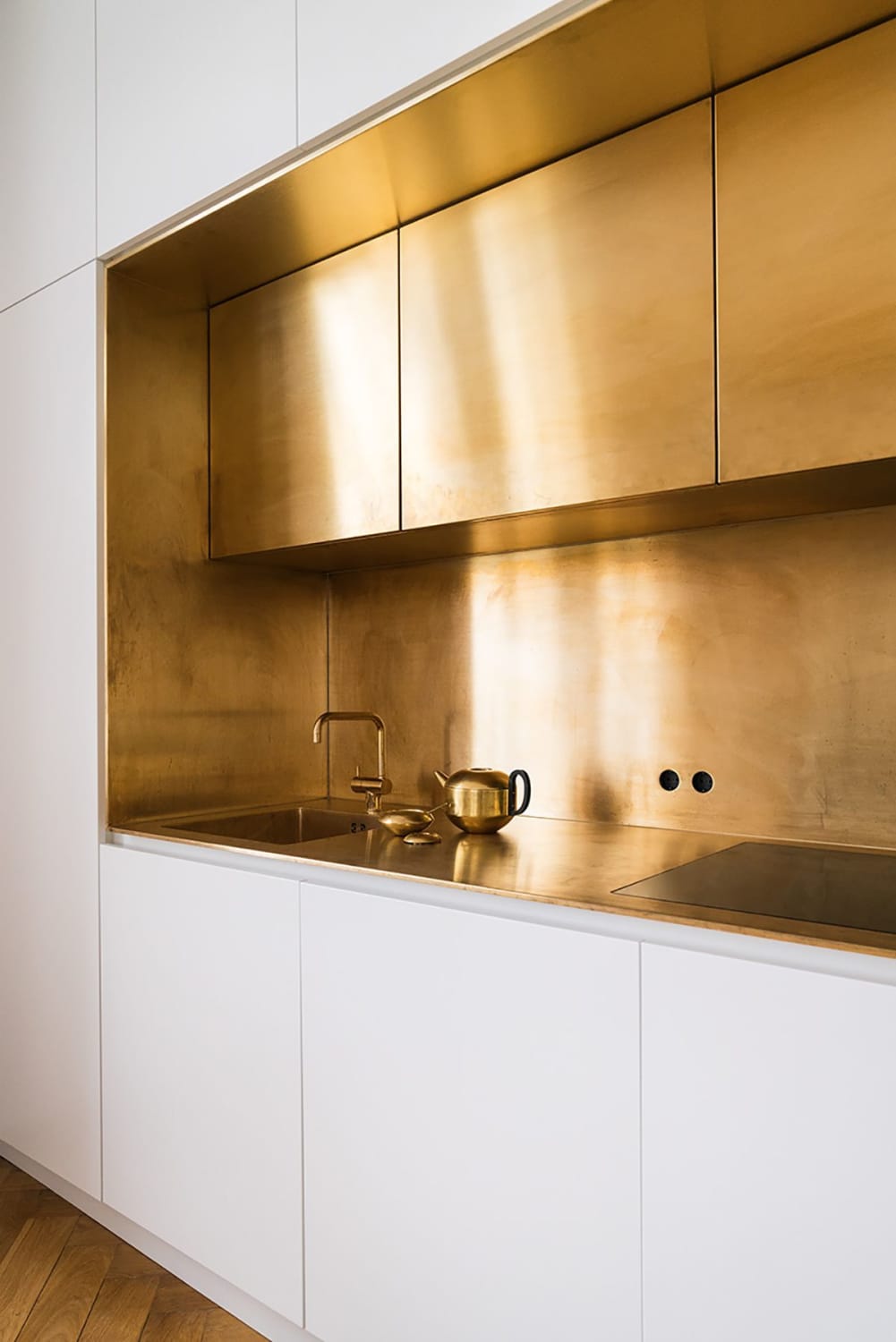 Gold kitchen cupboards, splash back and surfaces | INTERIORS, JOURNAL