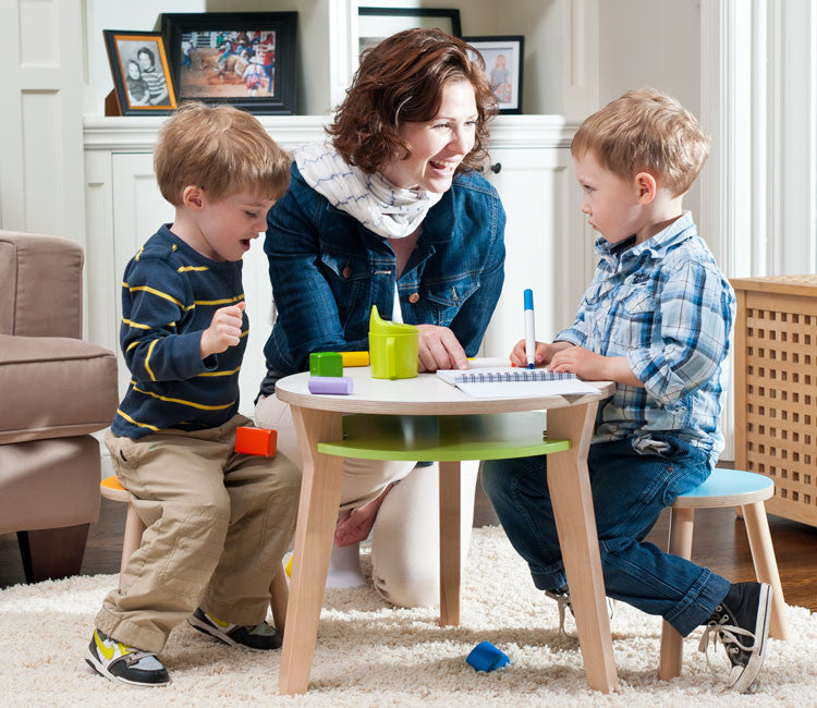 kids at table