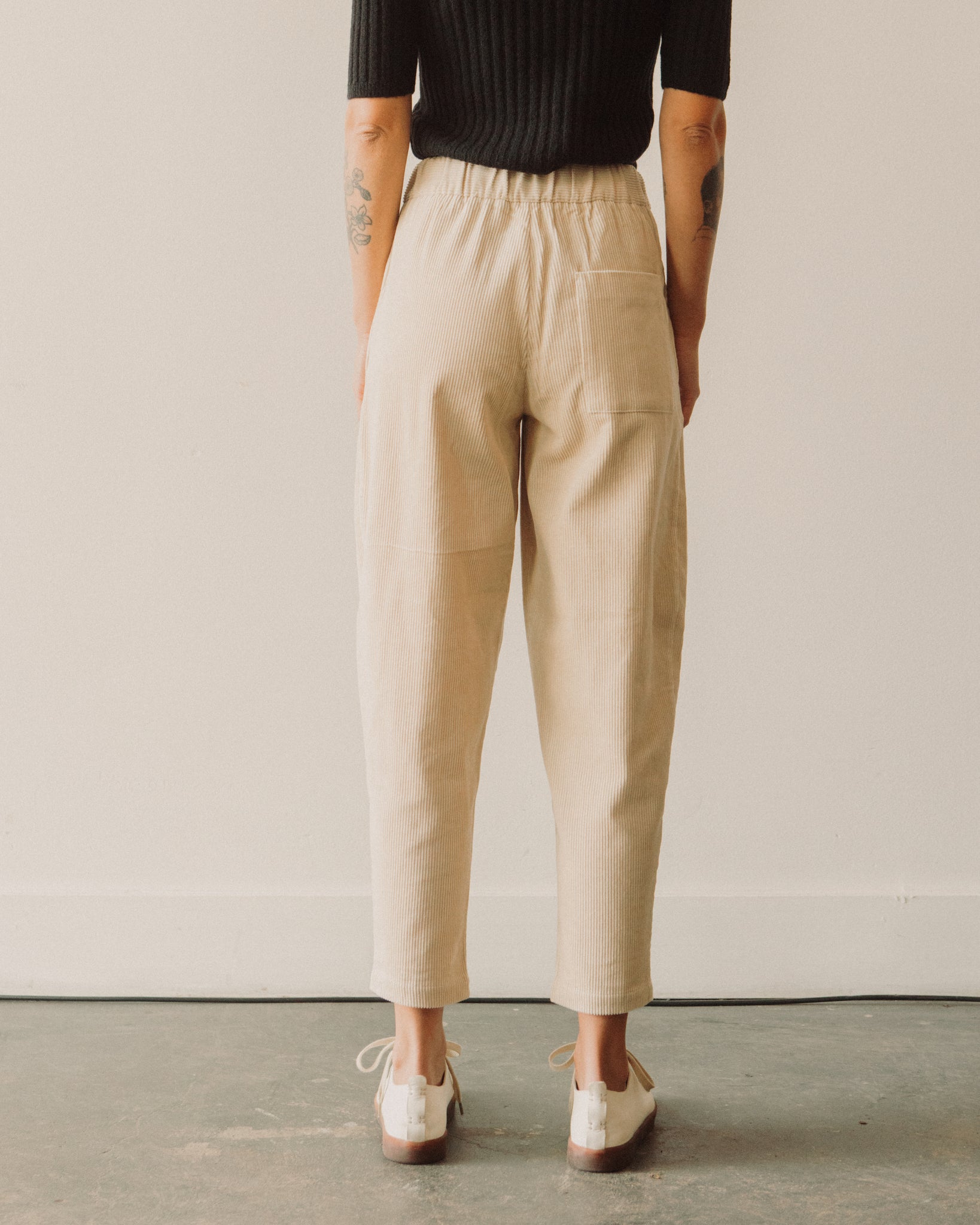 7115 Corduroy Elastic Pull-Up Trouser, Antique White | Glasswing