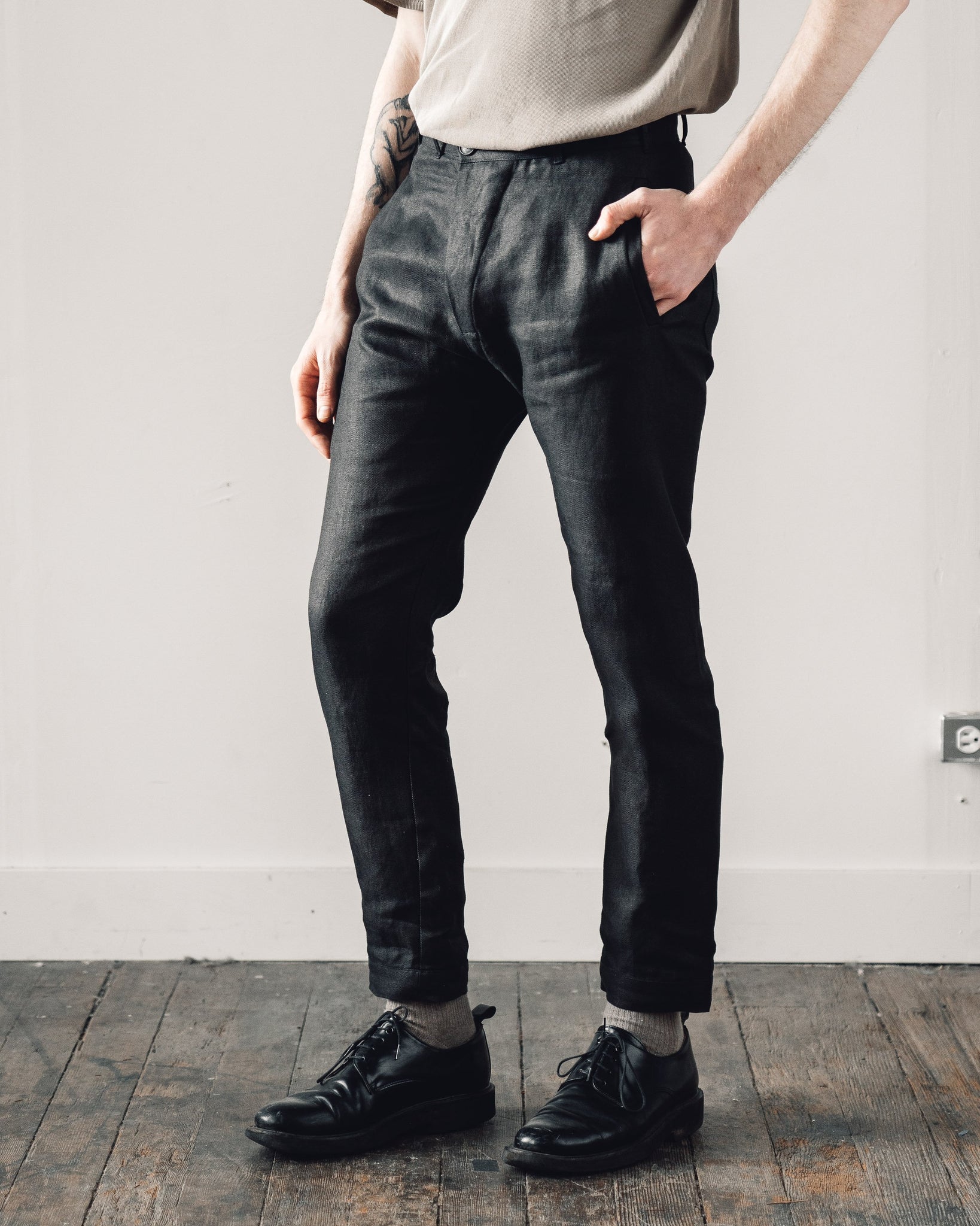 Jan-Jan Van Essche Trouser #49, Black Hemp | Glasswing