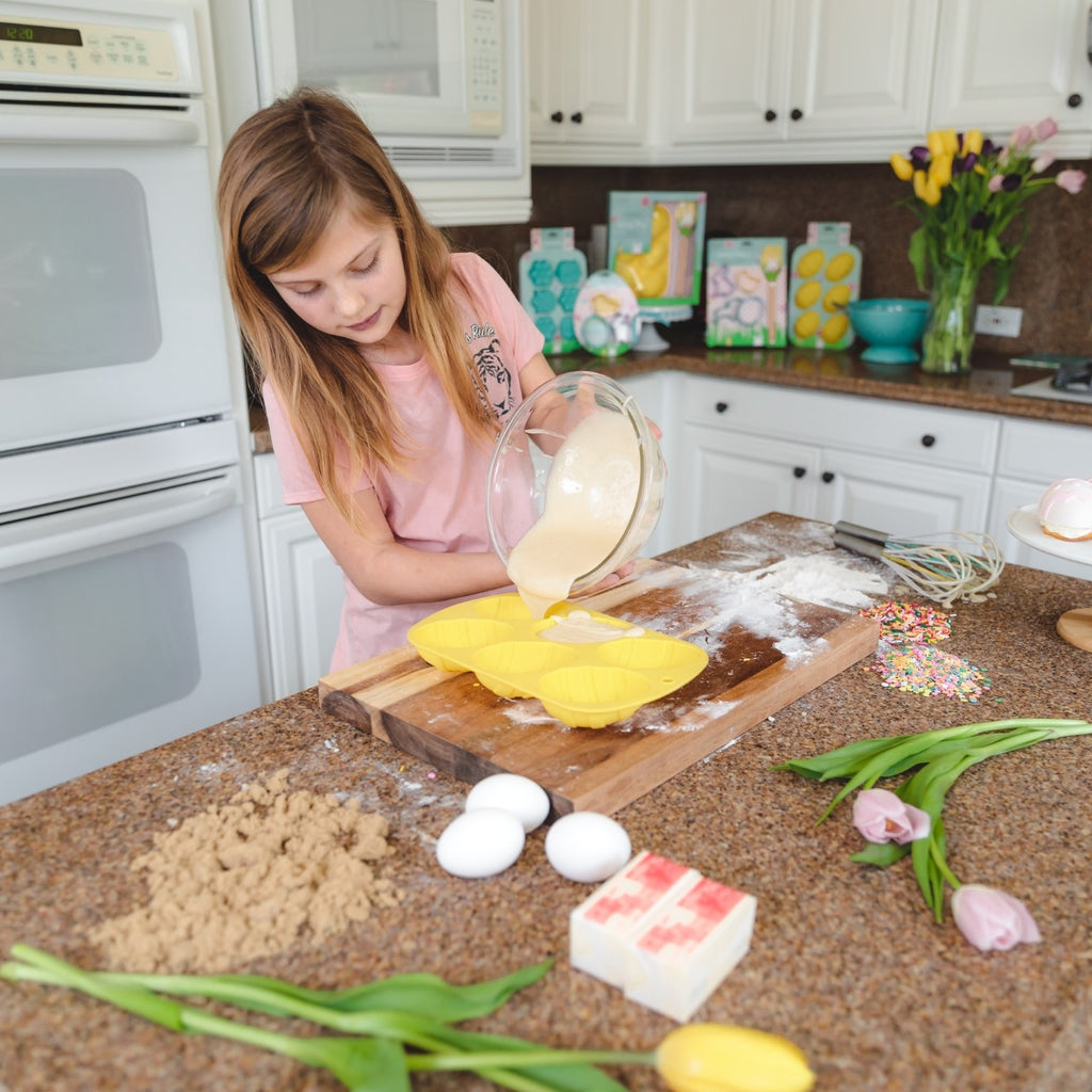 Handstand Kitchen Unicorn Cutting Board & Kid Safe Knife Set Pink – Crown  Forever