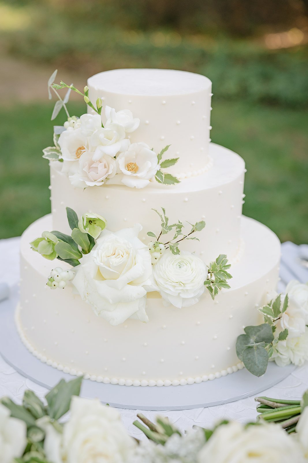 Traditional Old School Wedding Cake - CakeCentral.com