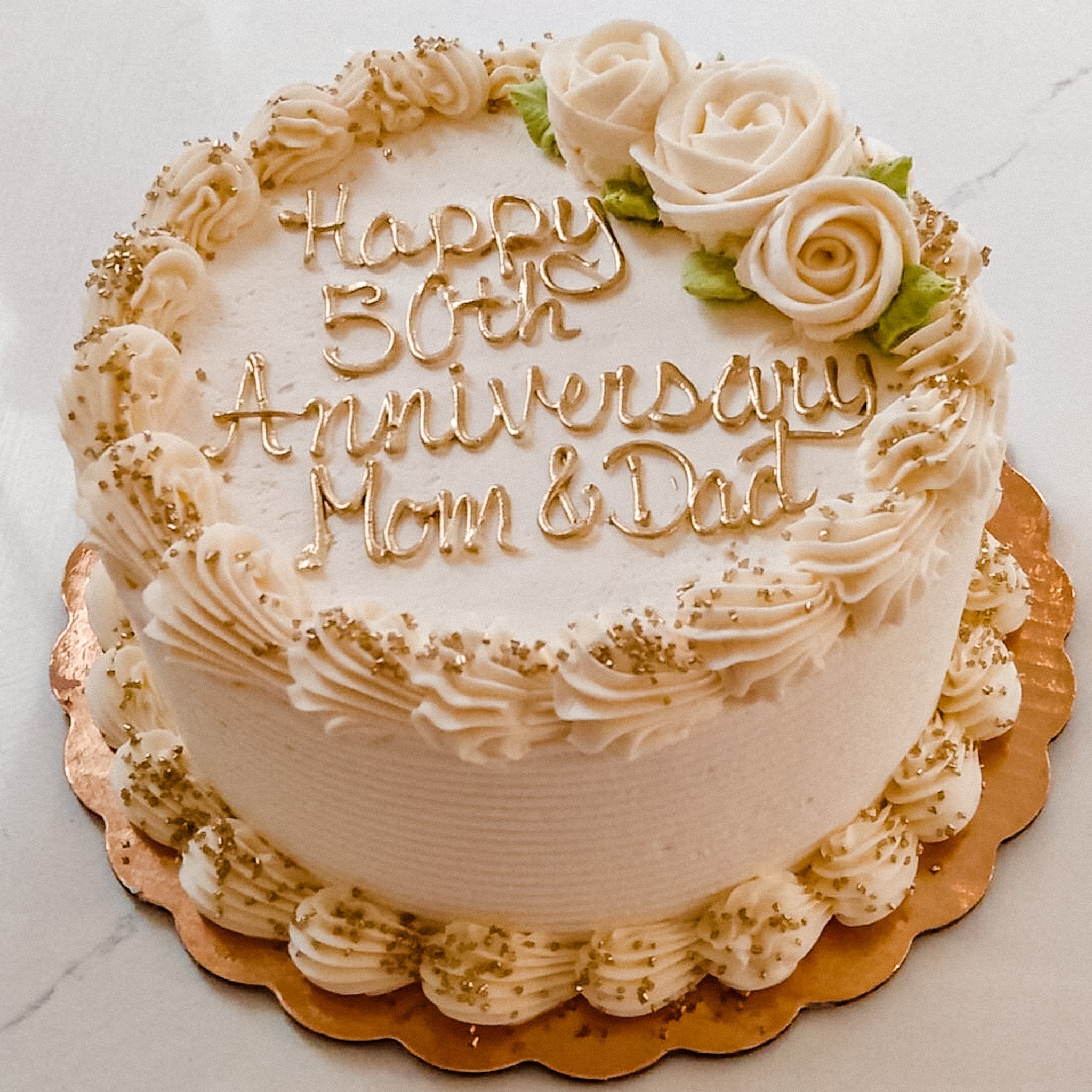 Anniversary cake hi-res stock photography and images - Alamy