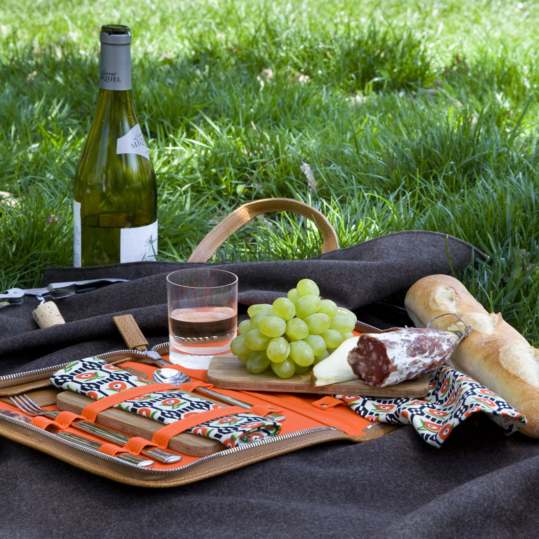 Viennese Picnic Case and Loden Tote/Blanket in camel calf-skin