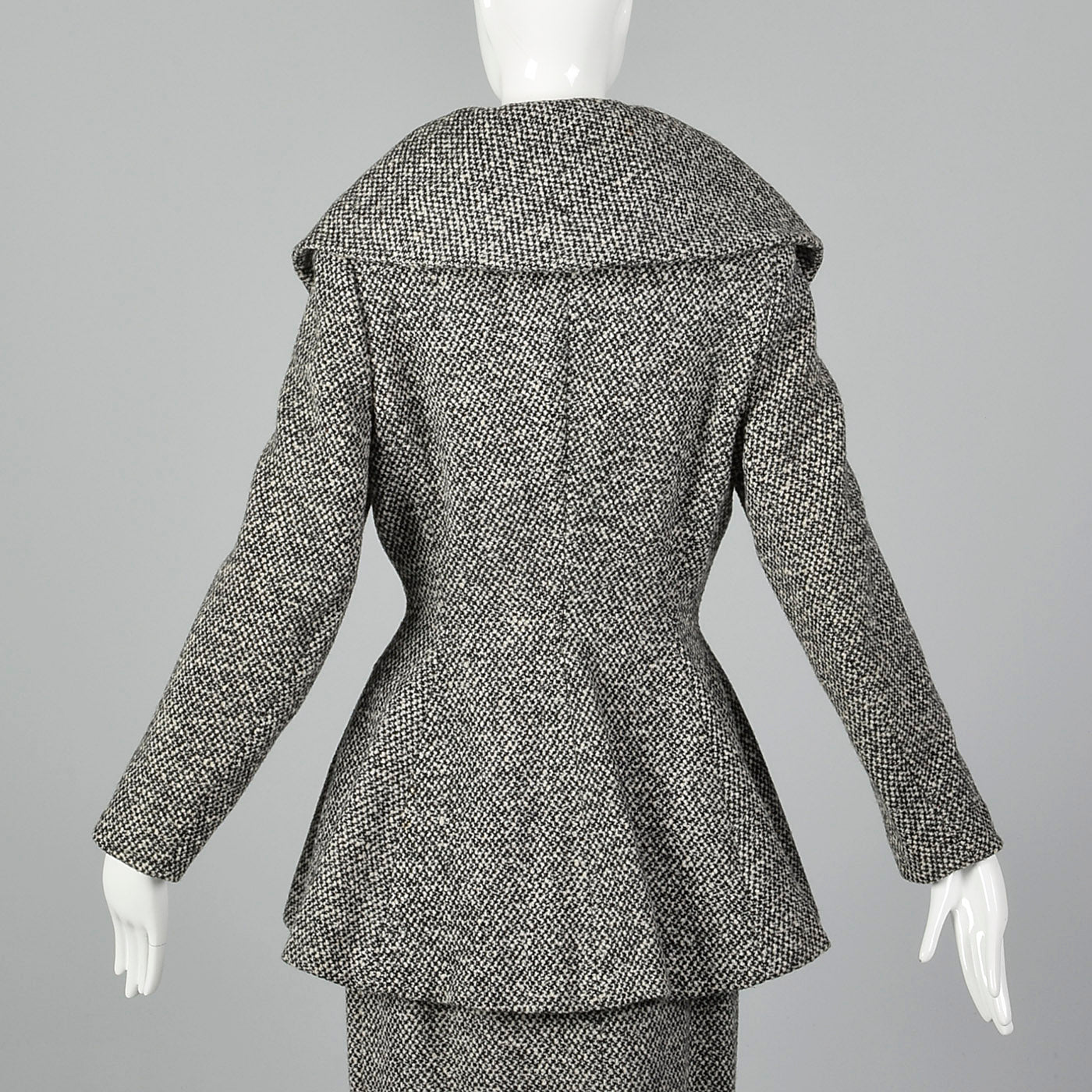 1950s Wool Tweed Skirt Suit with Sculptable Portrait Collar – Style ...