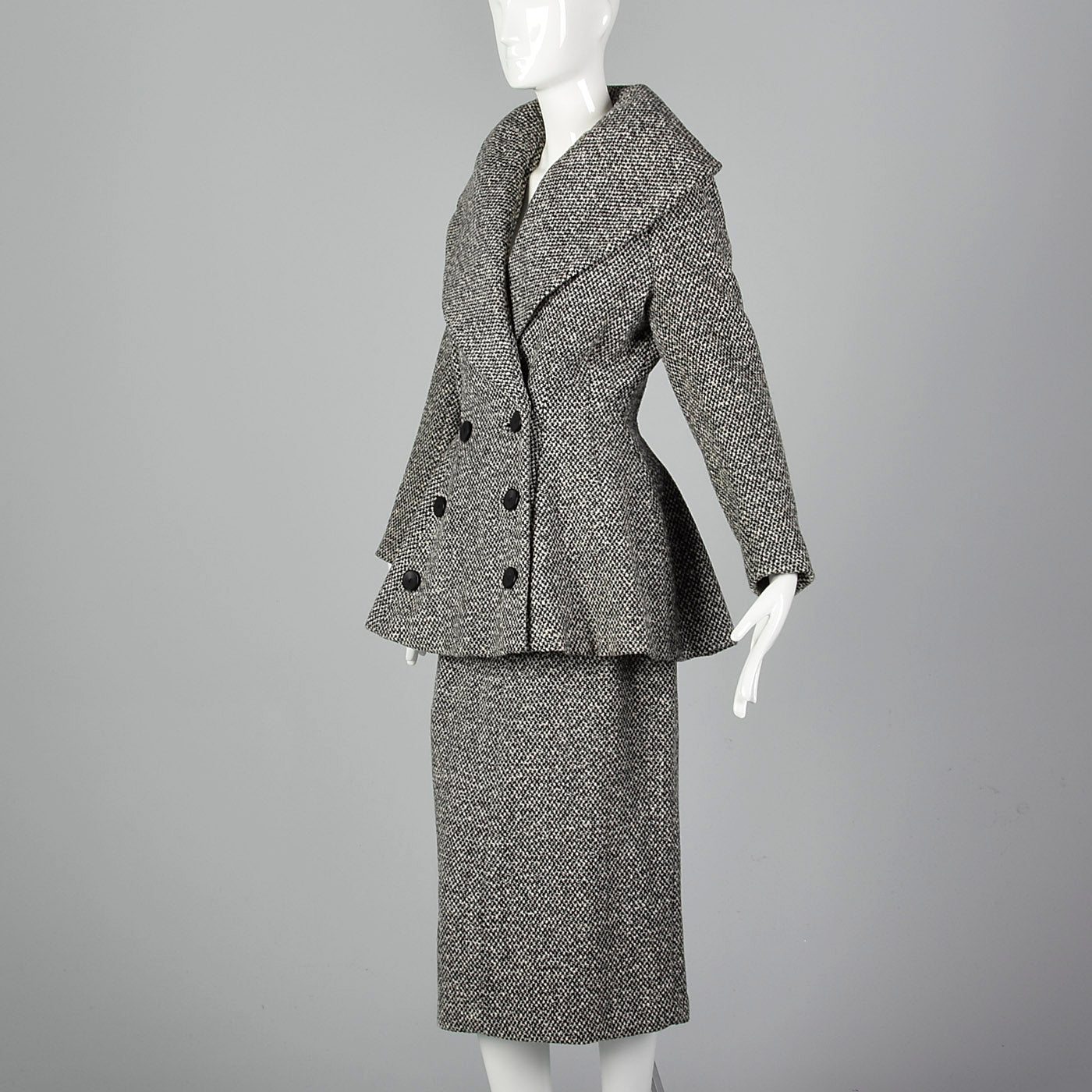 1950s Wool Tweed Skirt Suit with Sculptable Portrait Collar – Style ...