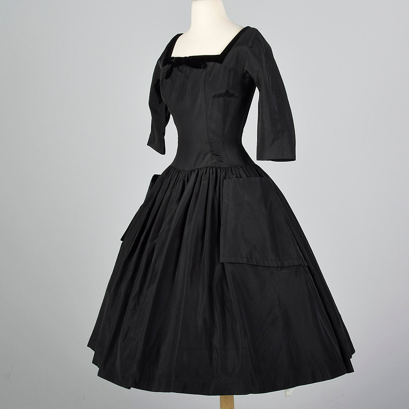 1950s Black Dress with Full Circle Skirt and Patch Pockets – Style ...