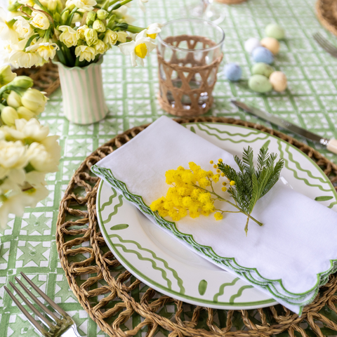 Yellow Easter Tablesetting