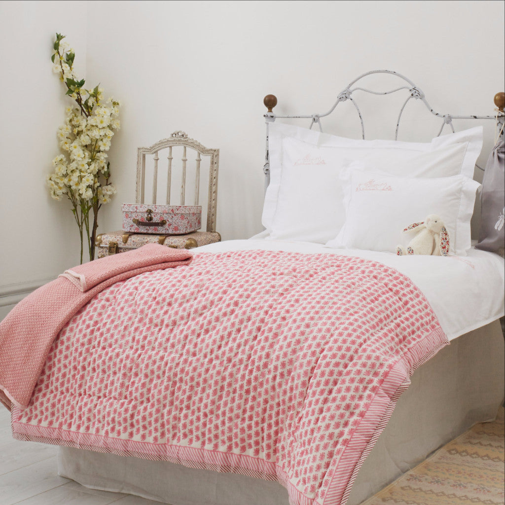 pink cot quilt