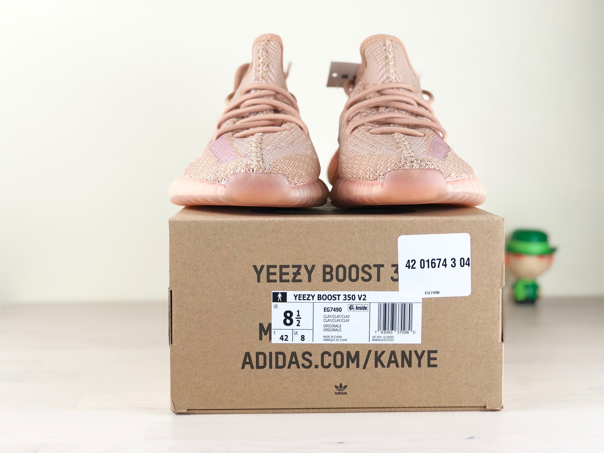 yeezy clay size 11