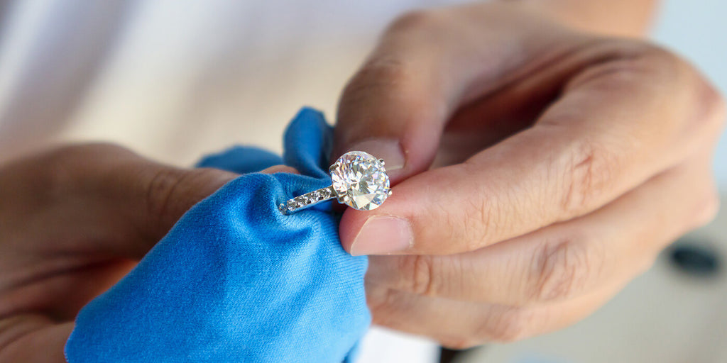 fine jewellery cleaning